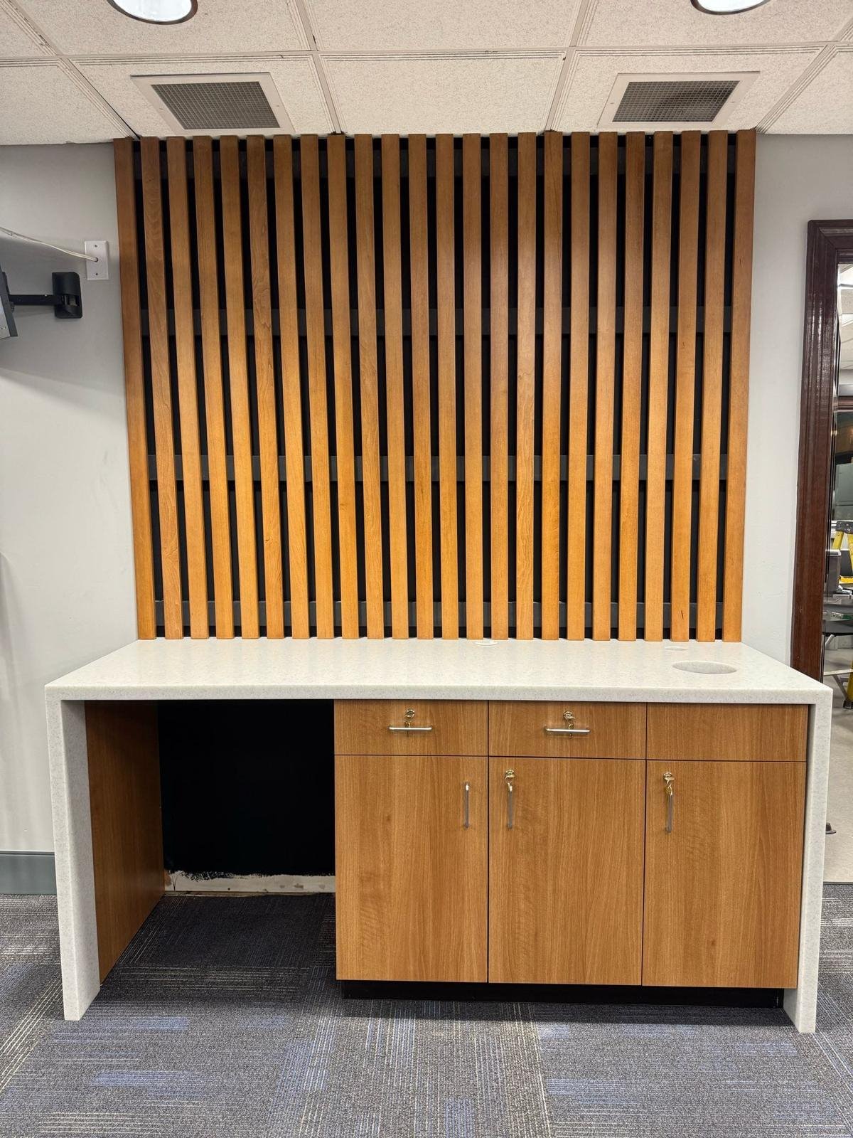 Built-in slat wall and desk